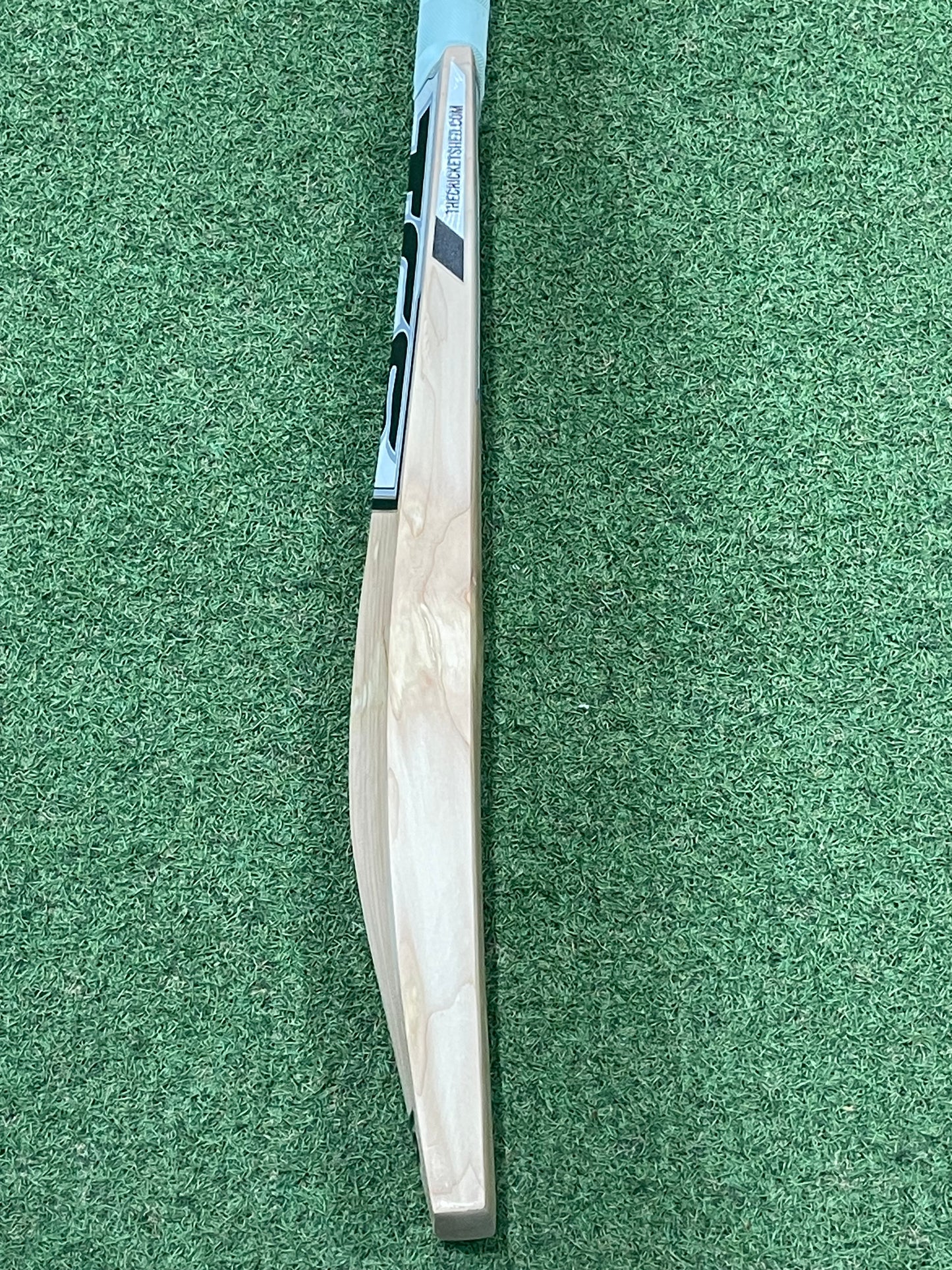 TCS White Edition Butterfly Cricket Bat (2lb 8oz)