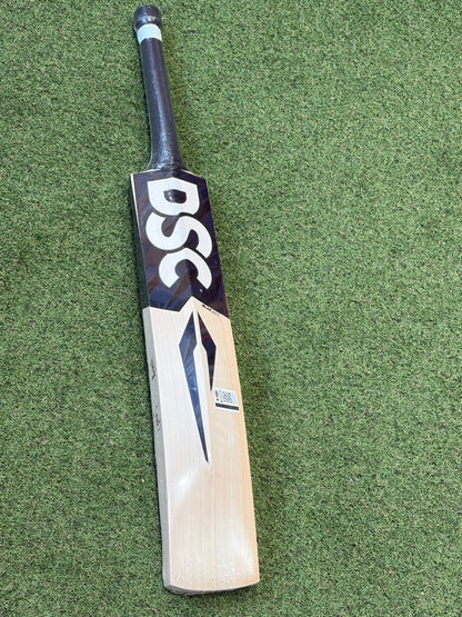DSC Blak 450 Cricket Bat (2lb 8oz)