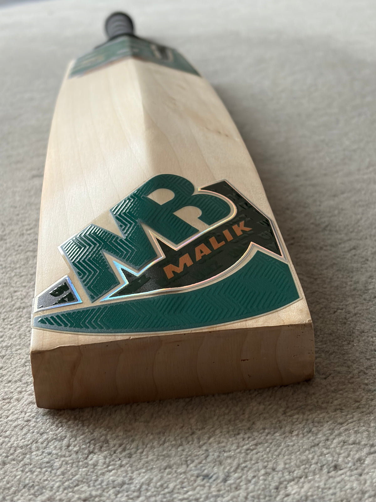 MB Malik UMZ Signature Cricket Bat (2lb 7oz)