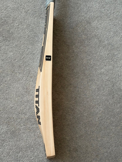 TCS Titan Cricket Bat (2lb 8oz)
