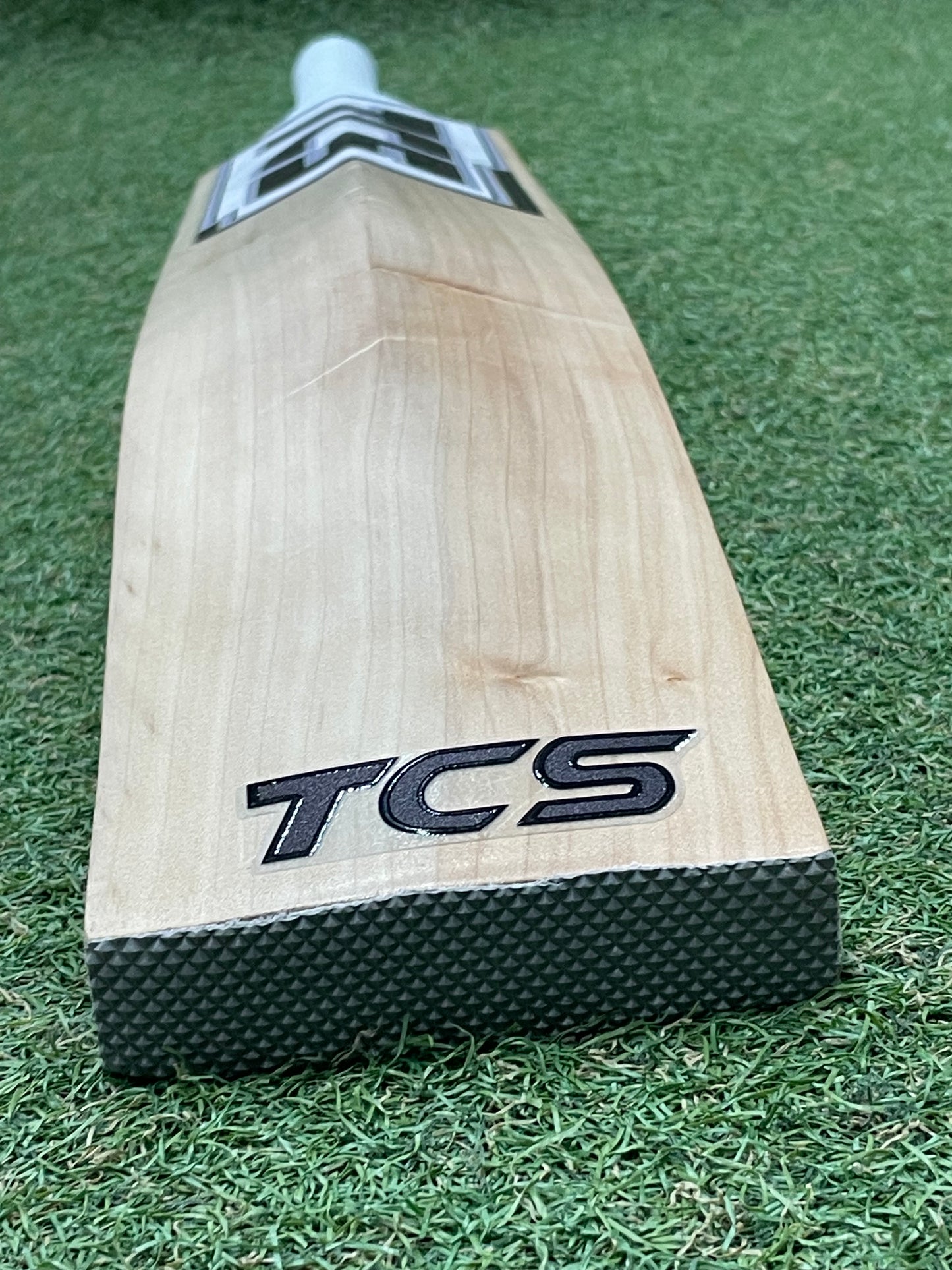 TCS White Edition Cricket Bat (2lb 8oz)