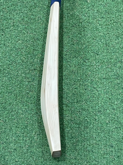 MB Malik Plain Cricket Bat (2lb 10oz)