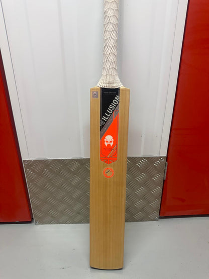 Phantom Illusion Made By Keeley Cricket Bat (2lb 12oz)