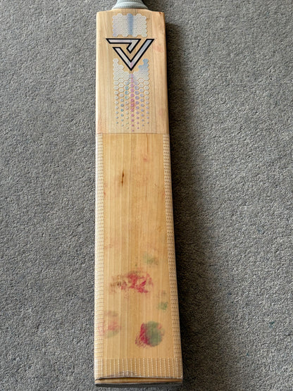 Used Vader Sports Custom Edition Cricket Bat (2lb 11oz)