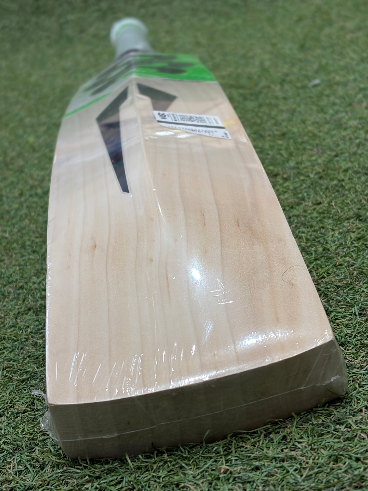 DSC Split 222 Cricket Bat (2lb 9oz)