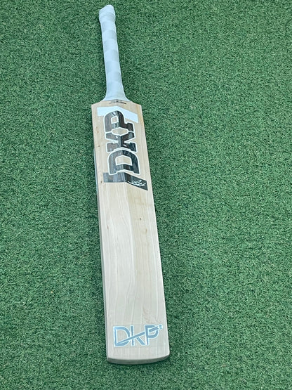 DKP Limited Edition Silver Cricket Bat (2lb 10oz)