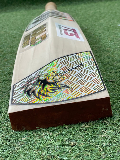 Cricket Groove Gold Edition Cricket Bat (2lb 10oz)
