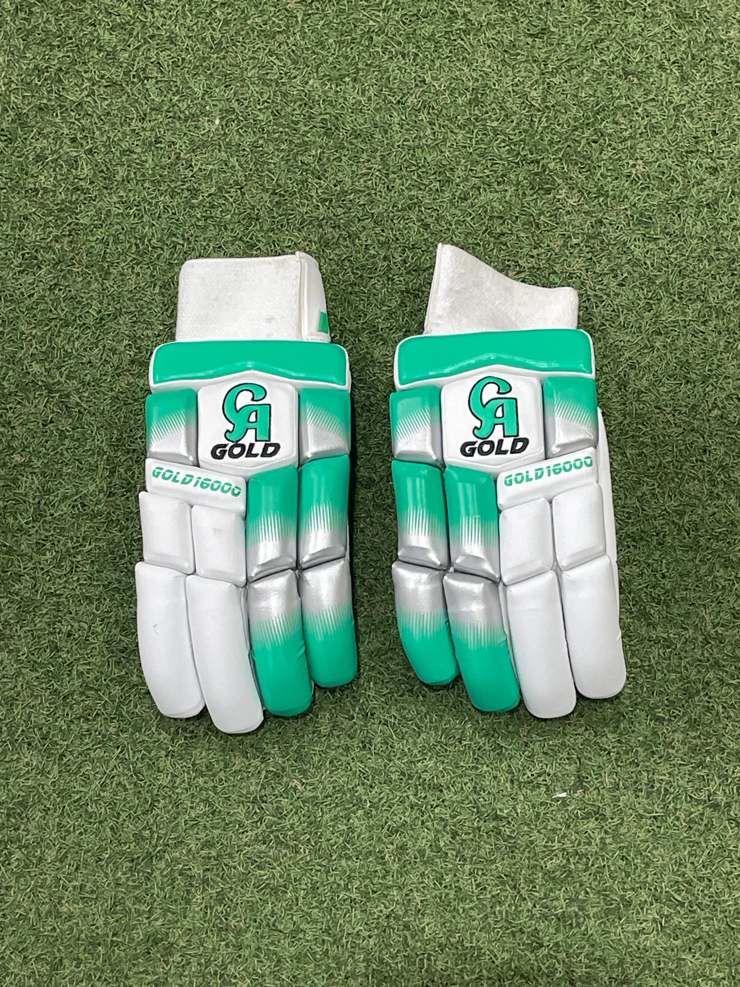 CA Gold 16000 Batting Gloves