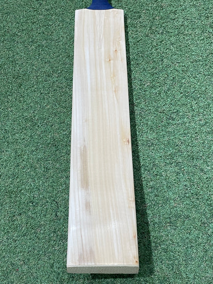 Cricket Station Plain Short Blade Long Handle Cricket Bat (2lb 11oz) - UK Made