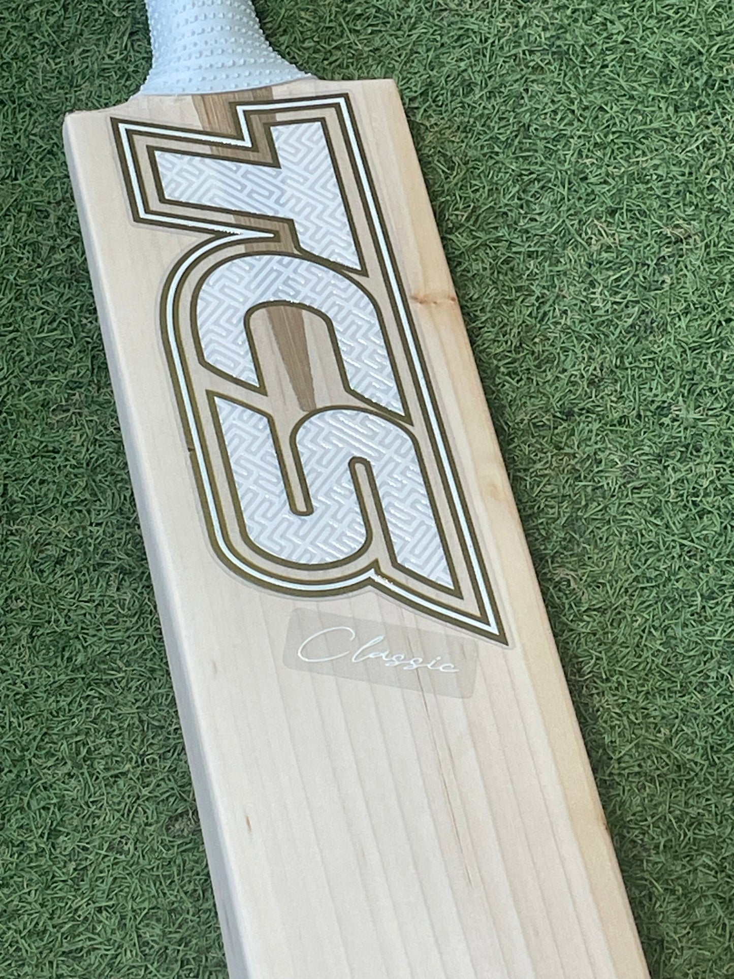 TCS Classic Cricket Bat (2lb 11oz)