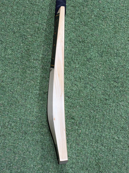 TCS Black Gold Cricket Bat (2lb 11oz)