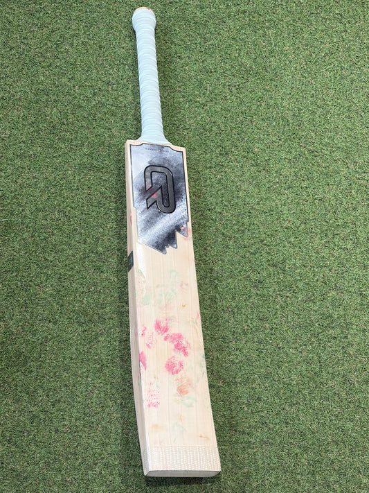 Used The Cricket Room Cricket Bat (2lb 11oz)