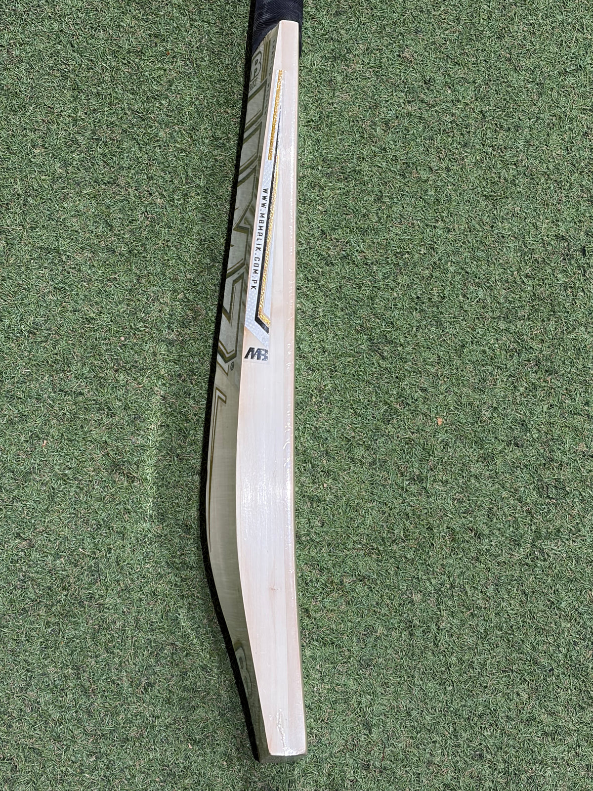 MB Malik UMZ Players Laminate (Double Wood) Cricket Bat (2lb 9oz)