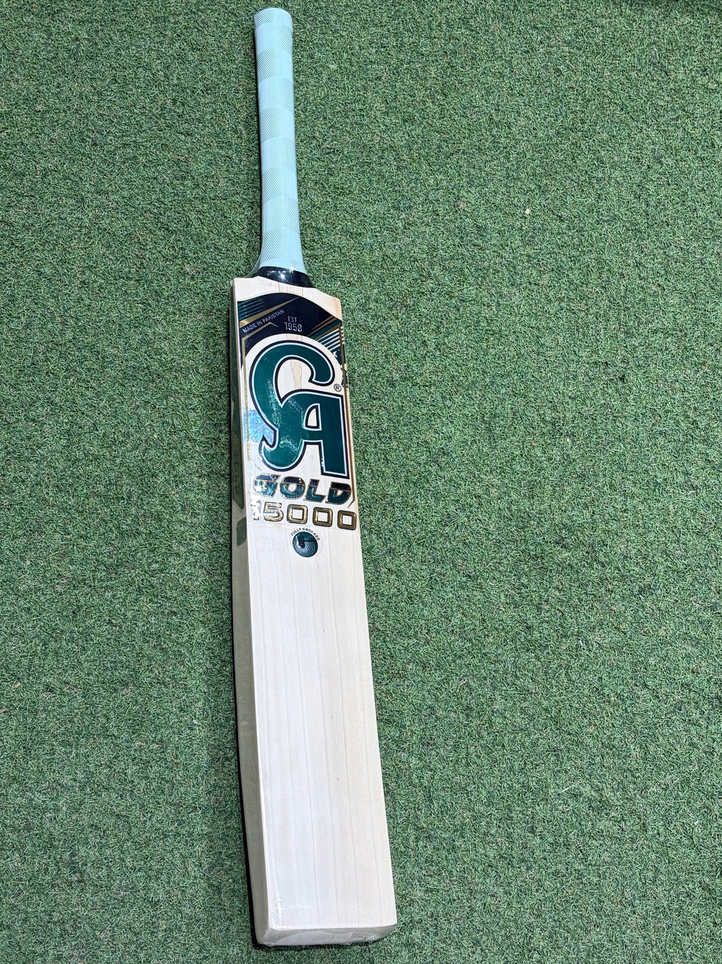 CA Gold 15000 Cricket Bat (2lb 8oz)