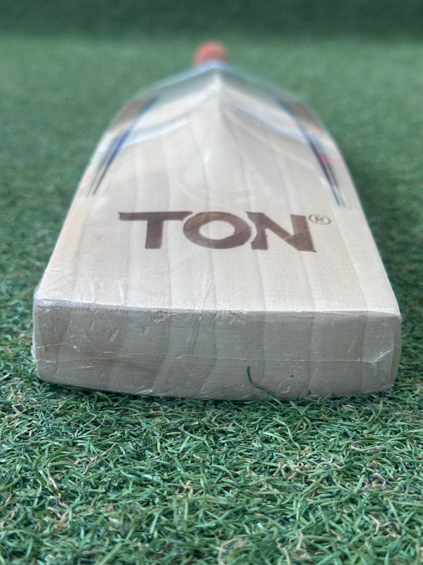 Ton Thala 2.0 Junior Size 6 Cricket Bat (2lb 2oz)