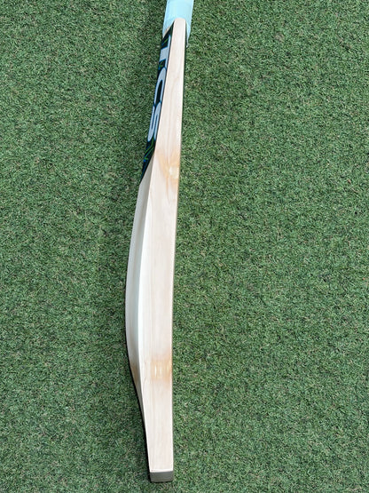 TCS Camo Edition Butterfly Cricket Bat (2lb 9oz)