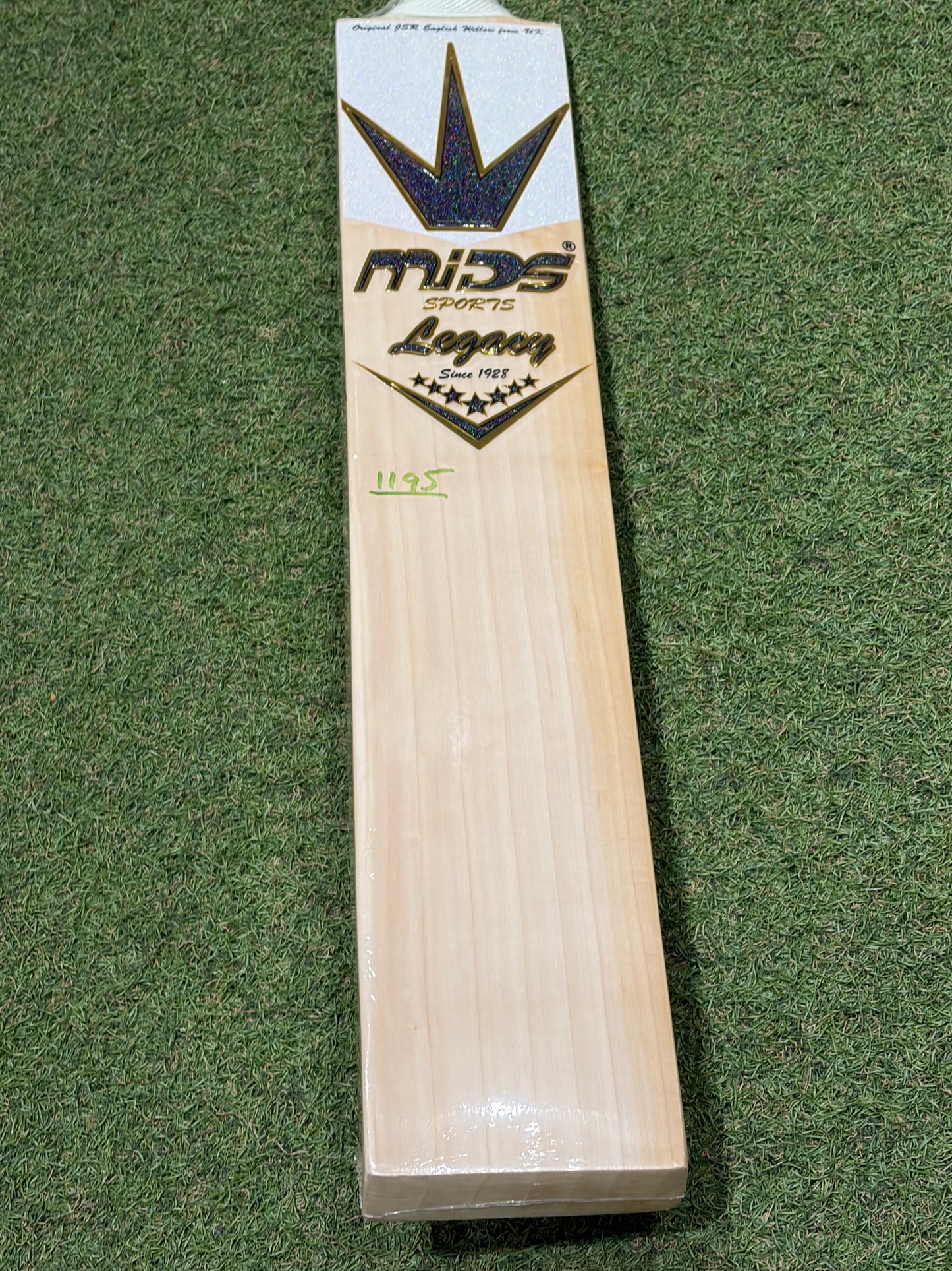 MIDS Legacy 7 Star Cricket Bat (2lb 11oz)