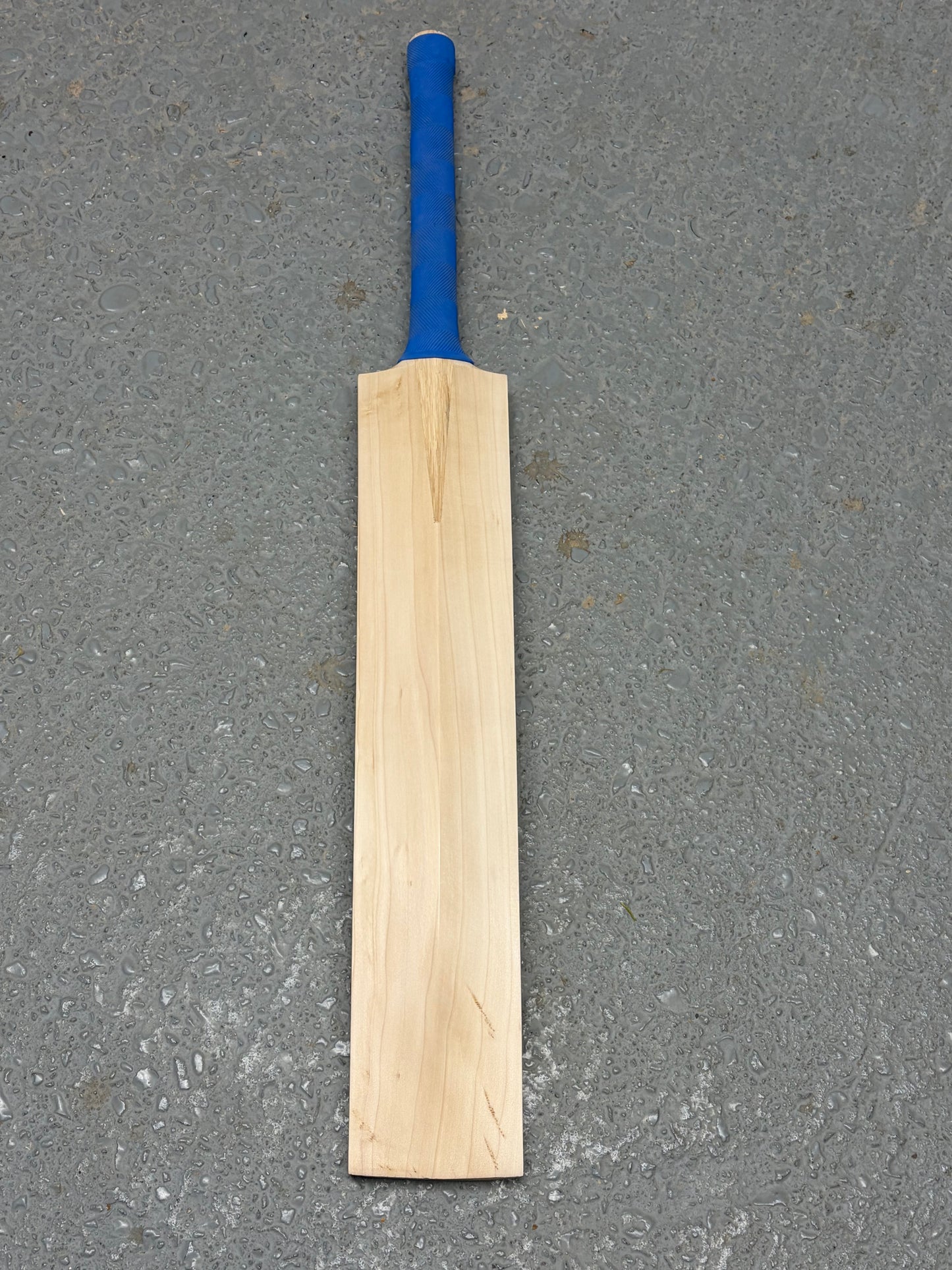 Plain UK Made Cricket Bat (2lb 9oz)