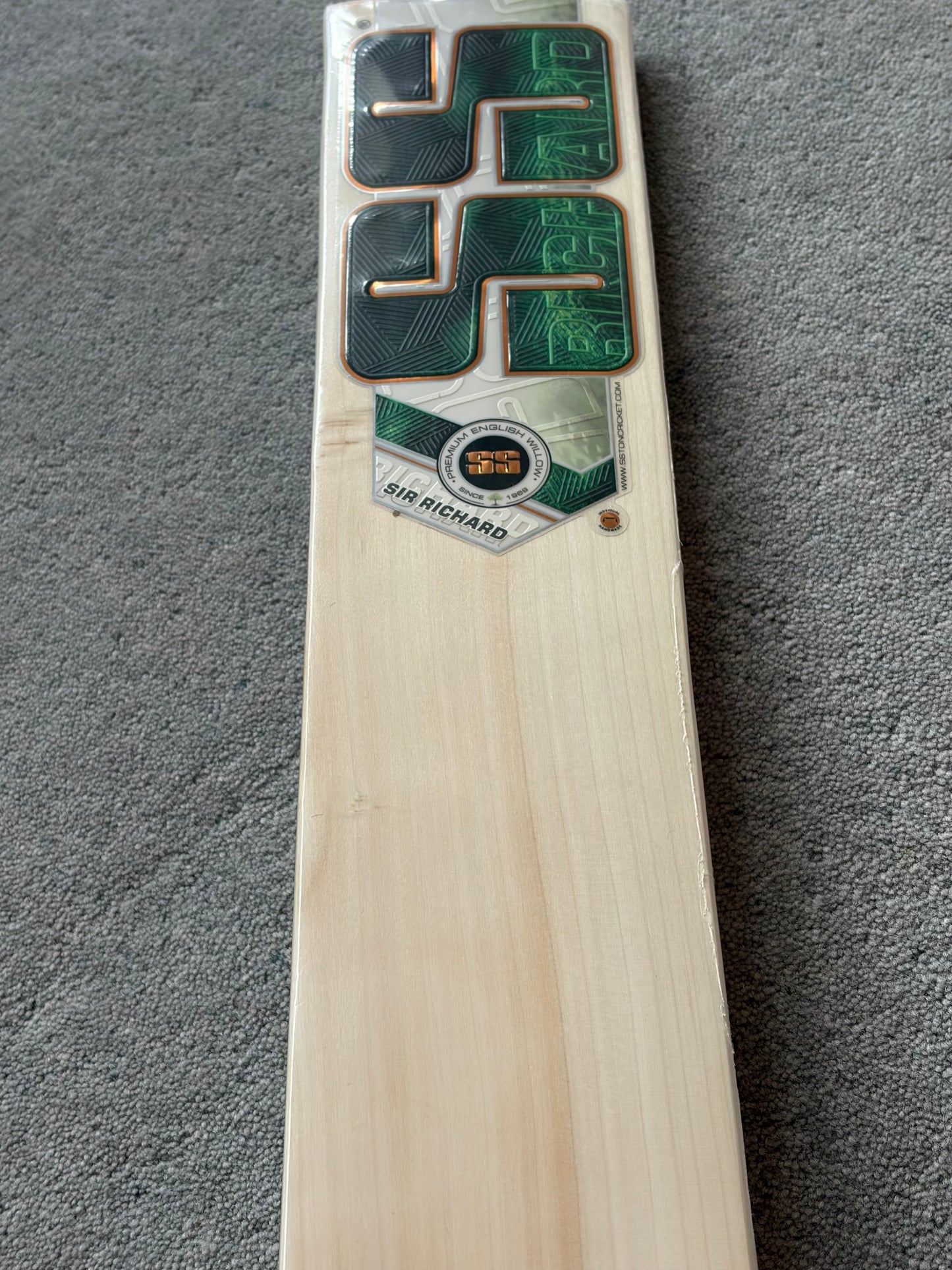 SS Ton Sir Richards Cricket Bat (2lb 7oz)