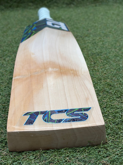 TCS Camo Edition Butterfly Cricket Bat (2lb 9oz)