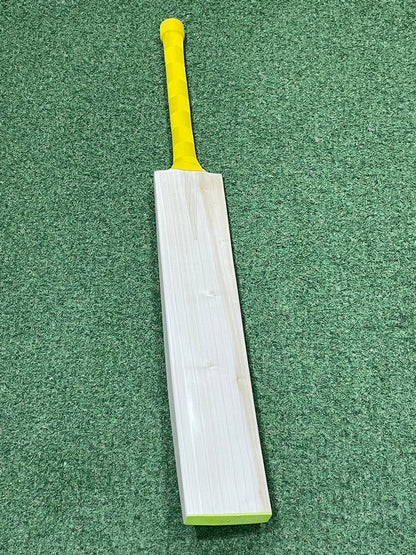 Cricket Station Plain Grade One Cricket Bat (2lb 10oz)