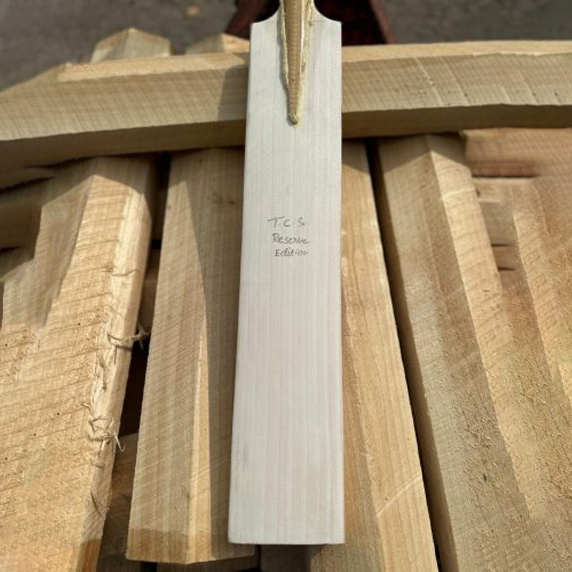Custom Made Cricket Bat (UK Made) – TheCricketShed
