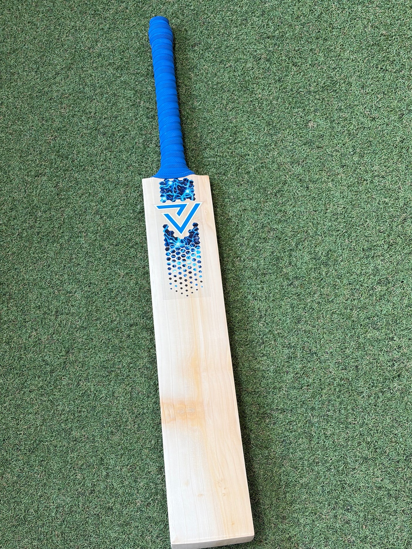 Vader Butterfly Cricket Bat (2lb 9oz)