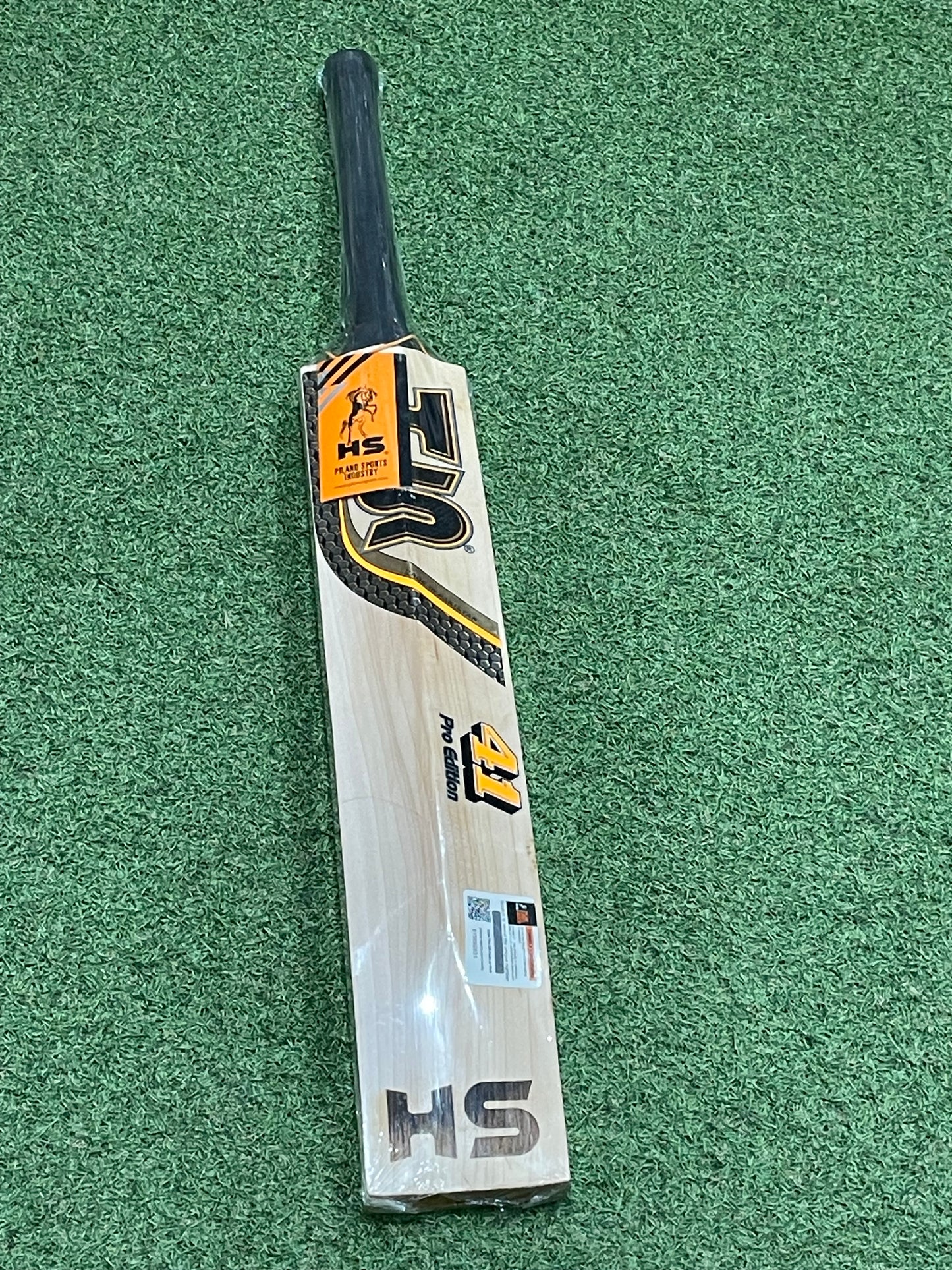 HS 41 Pro Edition Cricket Bat (2lb 8oz)