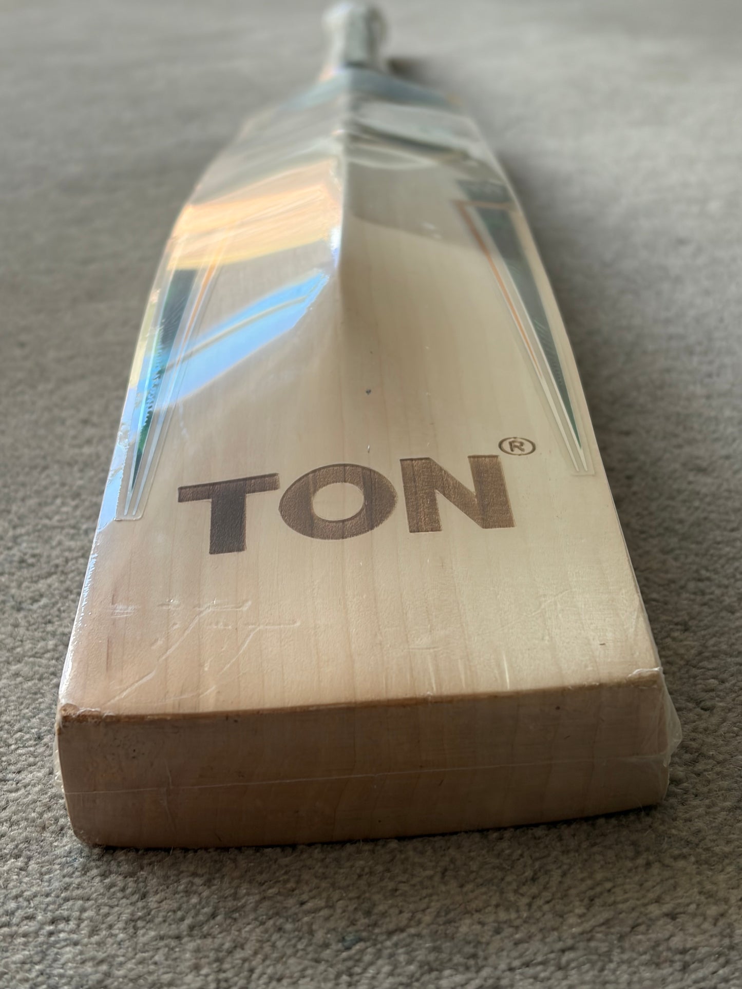 SS Ton Sir Richards Cricket Bat (2lb 9oz)