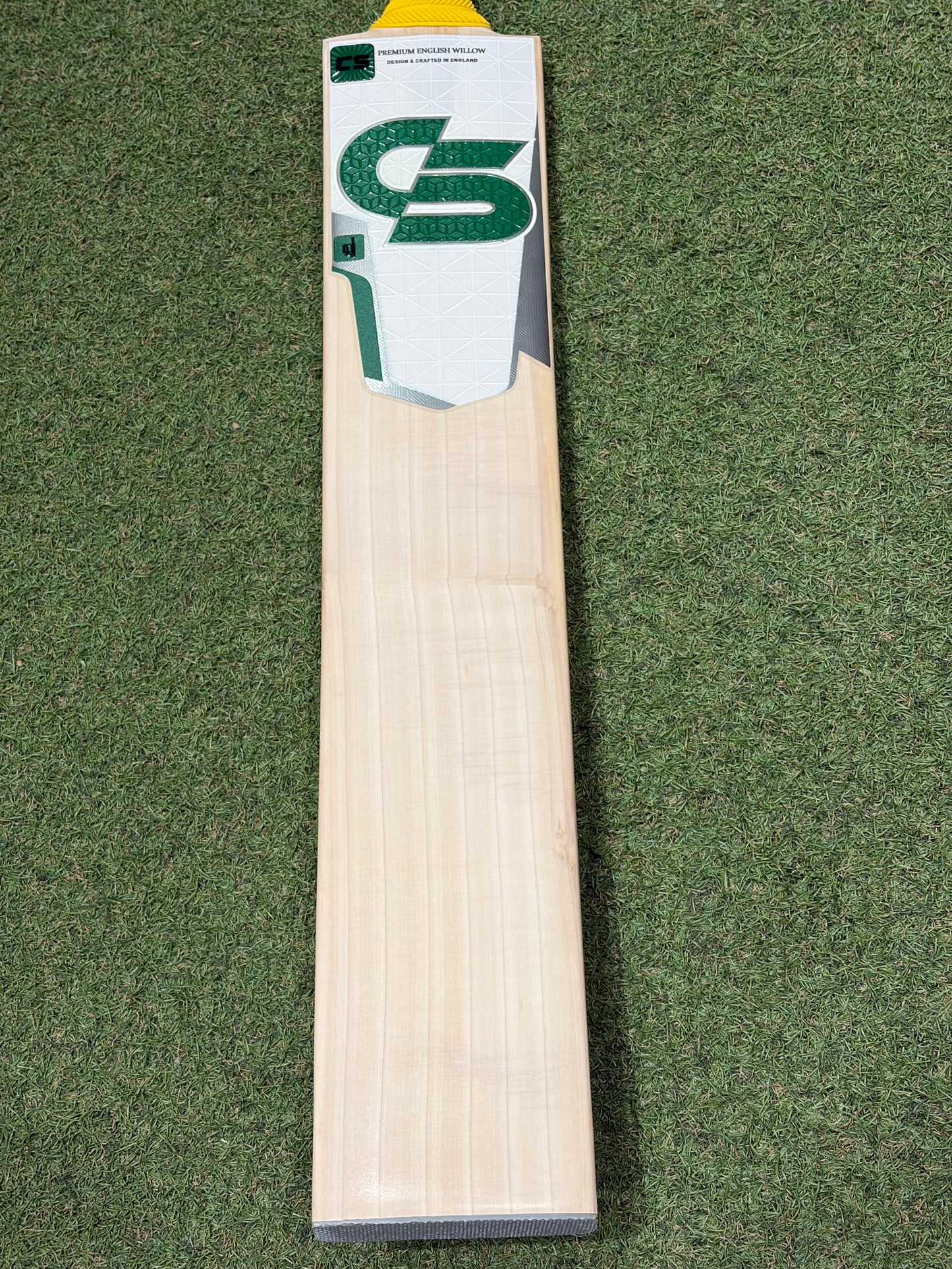 Cricket Station Saim Ayub 7 Star Cricket Bat (2lb 11oz)