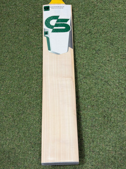 Cricket Station Saim Ayub 7 Star Cricket Bat (2lb 11oz)