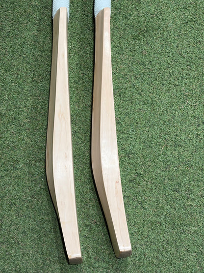 Plain Grade 1+ UK Made Cricket Bat (2lb 9oz & 2lb 10oz)