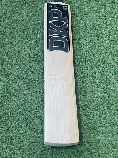 DKP Black Edition Cricket Bat (2lb 8oz)