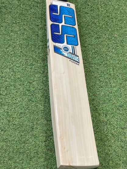 SS Sky Flicker Harrow Junior Cricket Bat (2lb 5oz)
