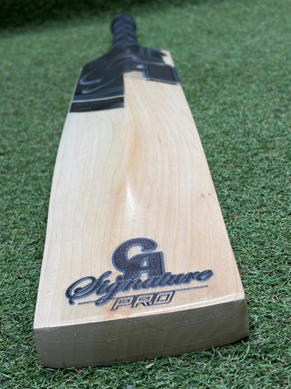 CA Blackout Signature Harrow Junior Cricket Bat (2lb 4oz)