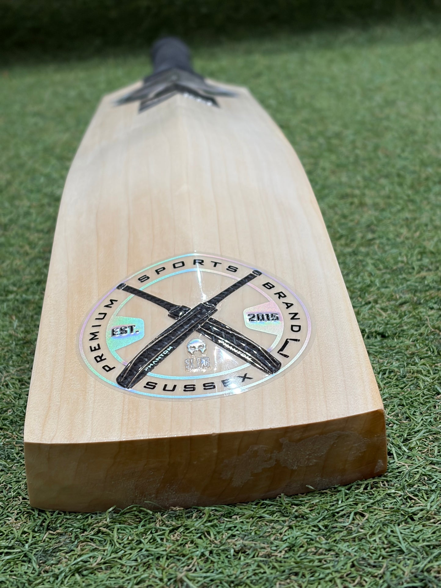 Phantom Dark Edition LE Cricket Bat (2lb 10oz)