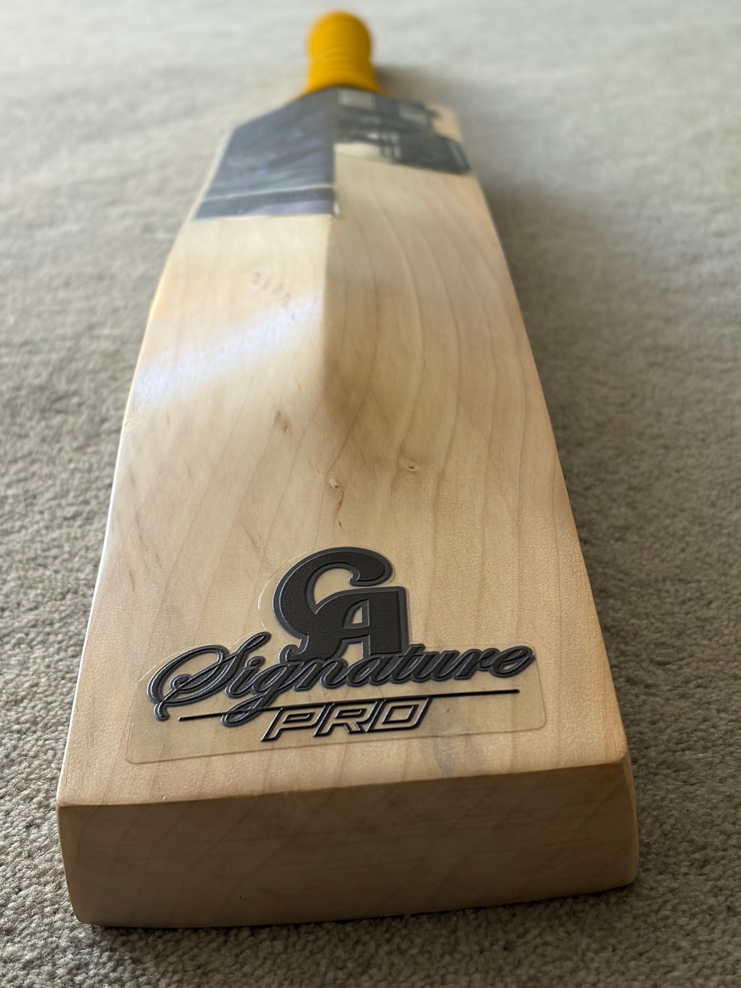 CA Pro Blackout Signature Cricket Bat (2lb 10oz)