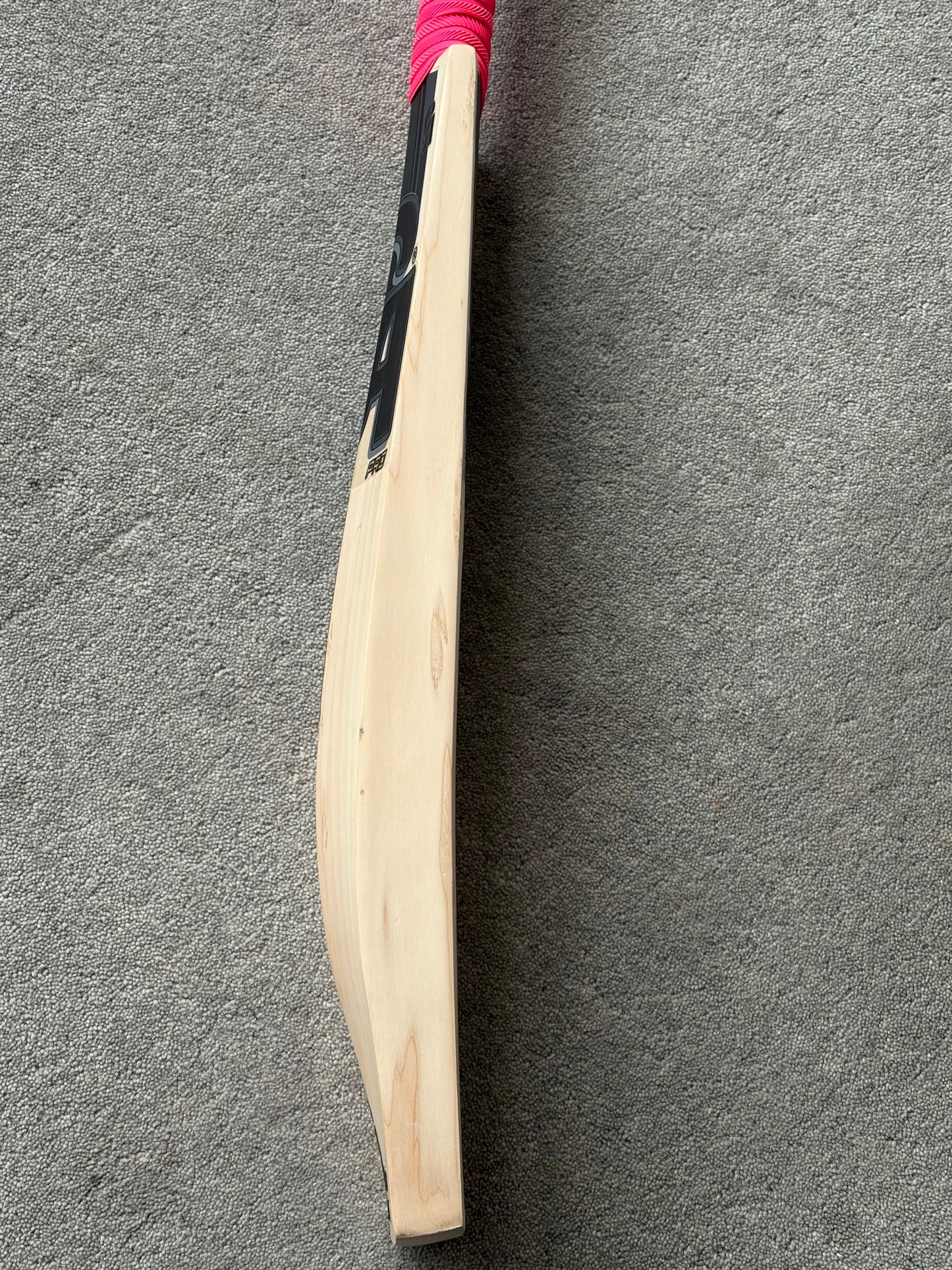 CA Pro Blackout Signature Cricket Bat (2lb 8oz)