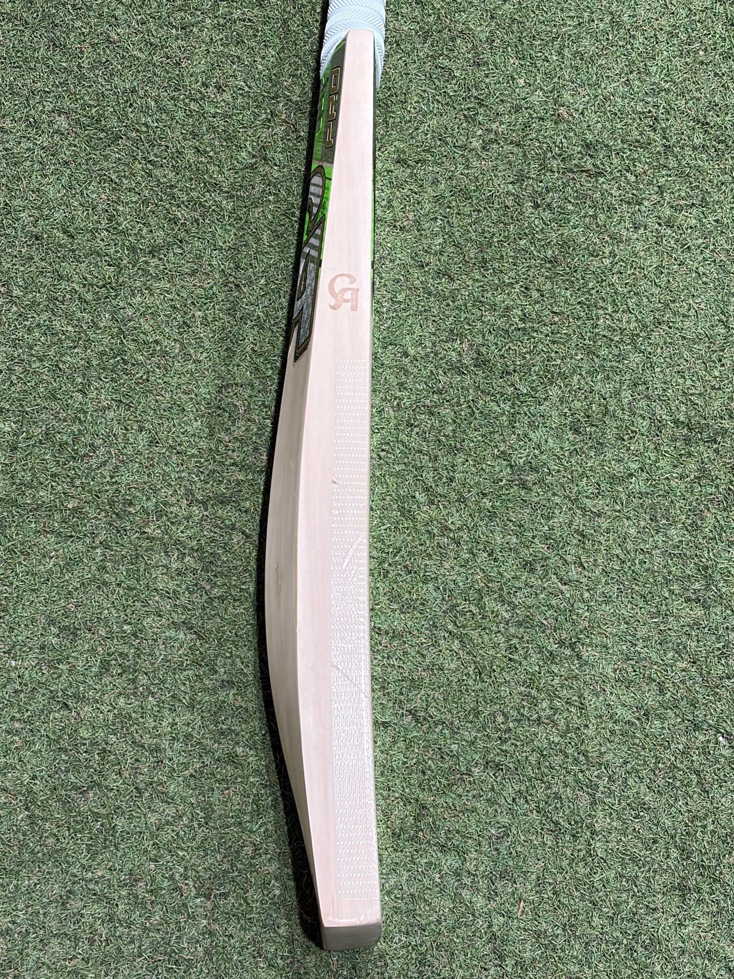 CA Pro 15k Professional Players Hassan Nawaz Cricket Bat (2lb 7oz)