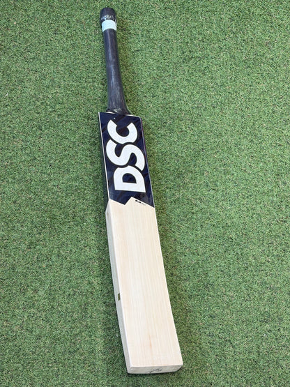 DSC Blak 450 Cricket Bat (2lb 9oz)