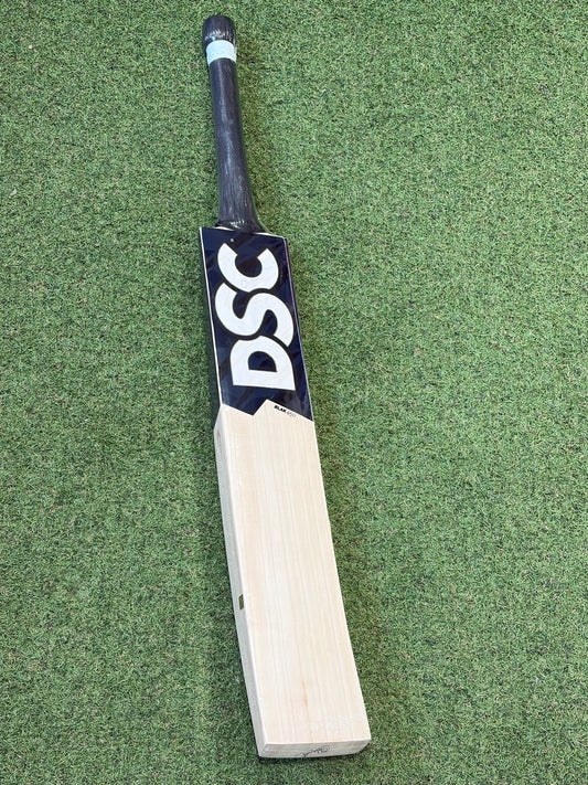 DSC Blak 450 Cricket Bat (2lb 9oz)