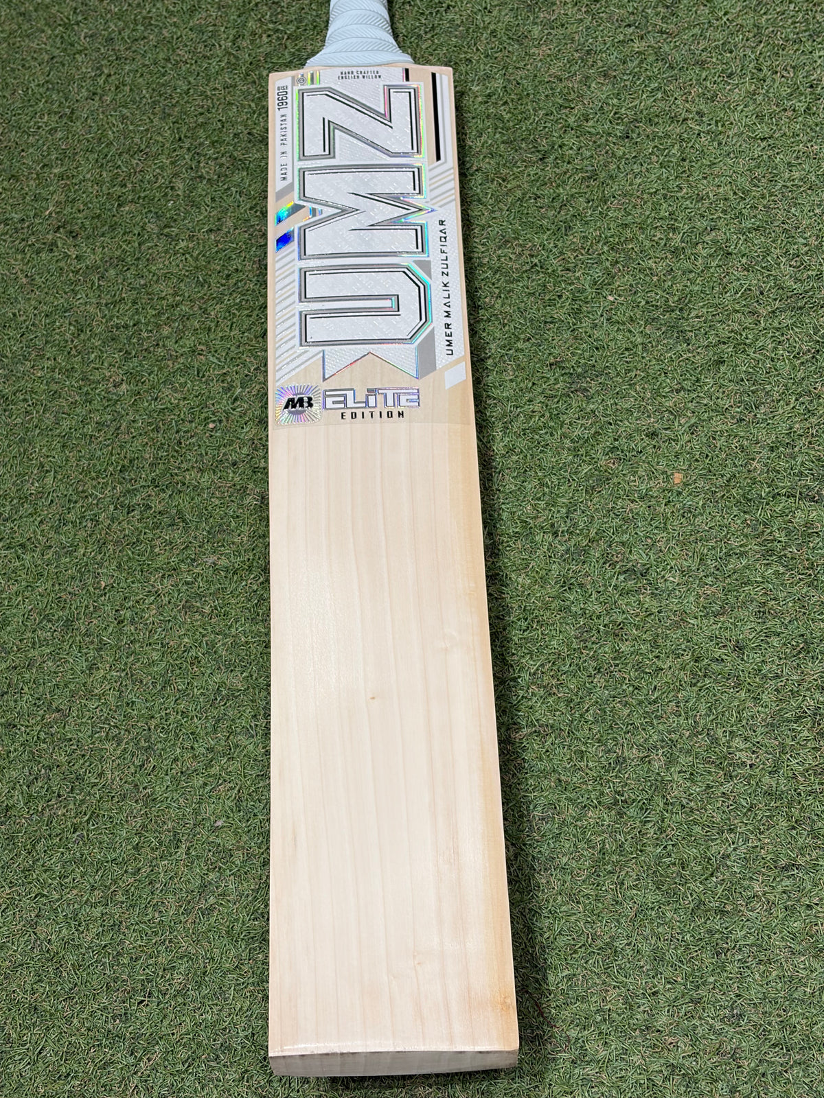 MB Malik Elite Edition Cricket Bat (2lb 9oz)