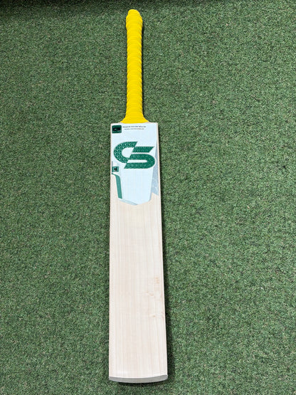 Cricket Station Saim Ayub 3 Star Cricket Bat (2lb 9oz)