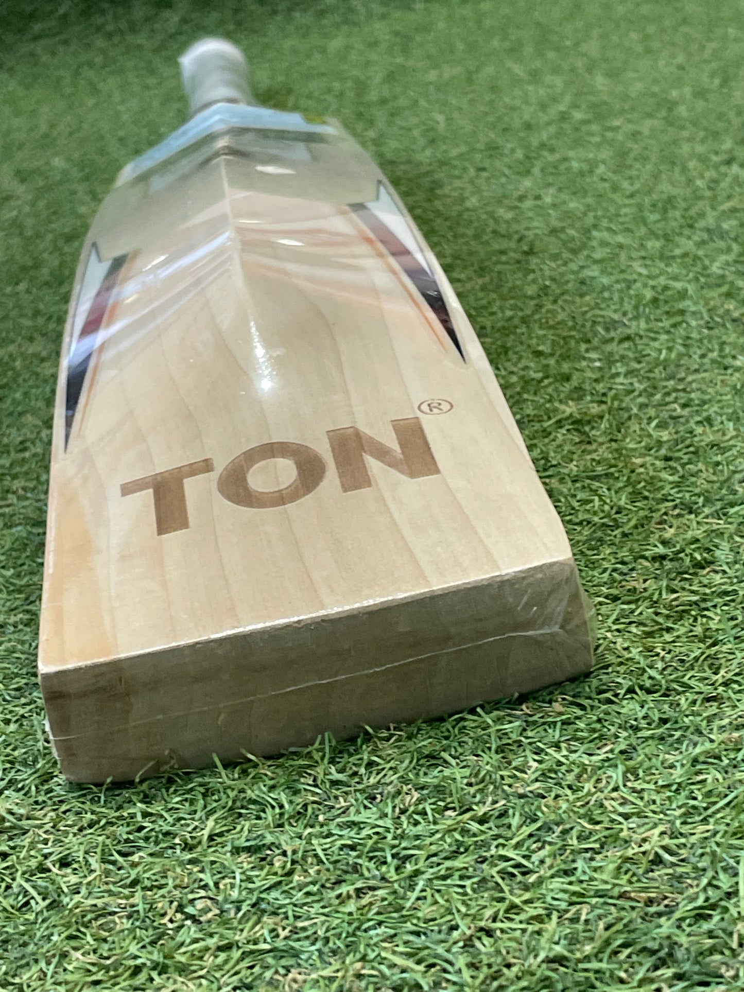 SS Smacker Extreme Harrow Junior Cricket Bat (2lb 7oz)