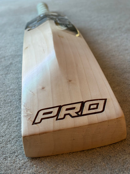 CA Pro 18k Professional Players Shadab Khan Cricket Bat (2lb 8oz)