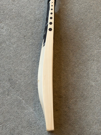 CA Pro Blackout LE Cricket Bat (2lb 8oz)