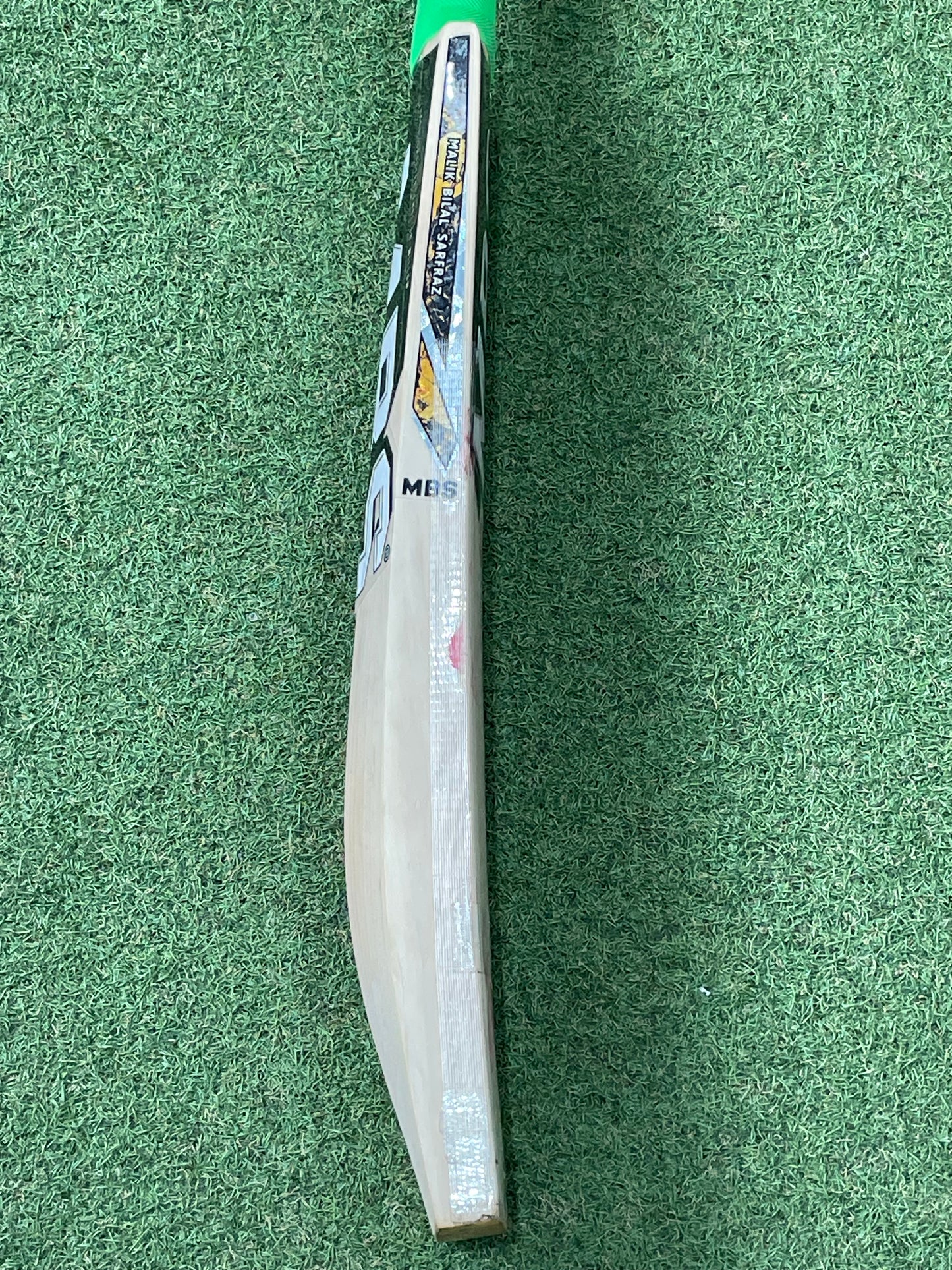Used MB Malik Saim Ayub Players Cricket Bat (2lb 9oz)