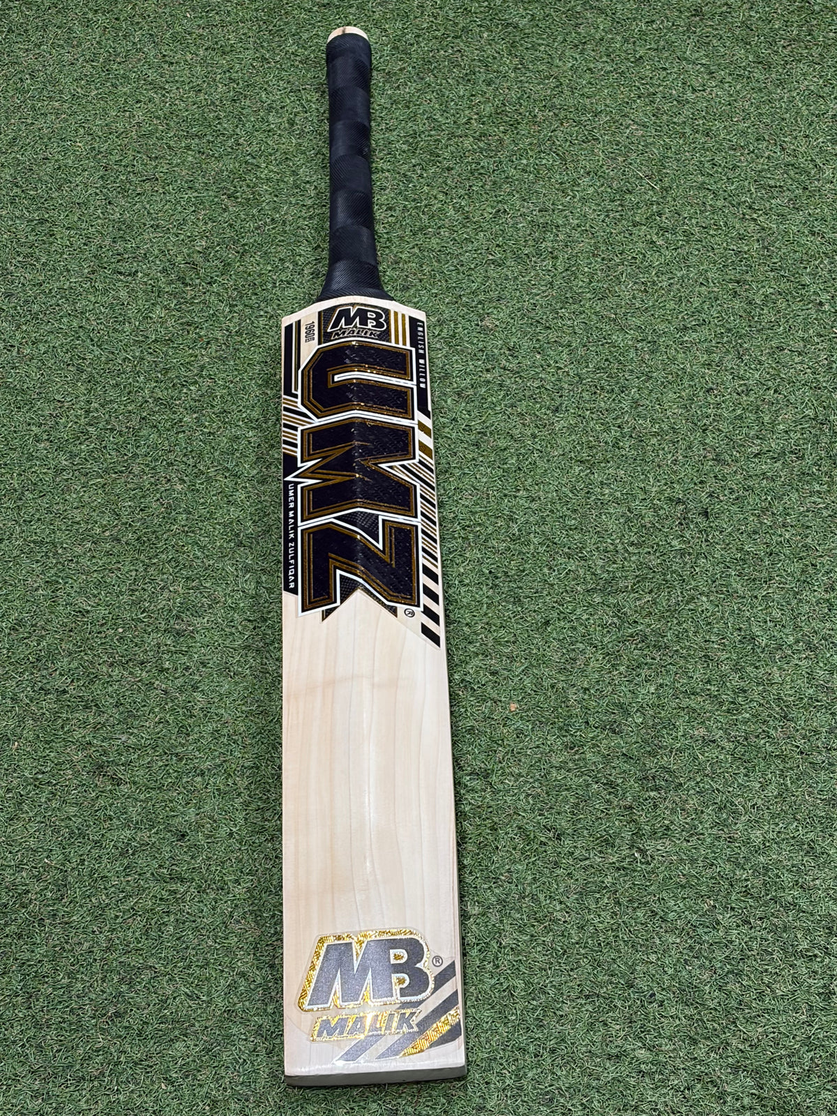 MB Malik UMZ Players Laminate (Double Wood) Cricket Bat (2lb 9oz)