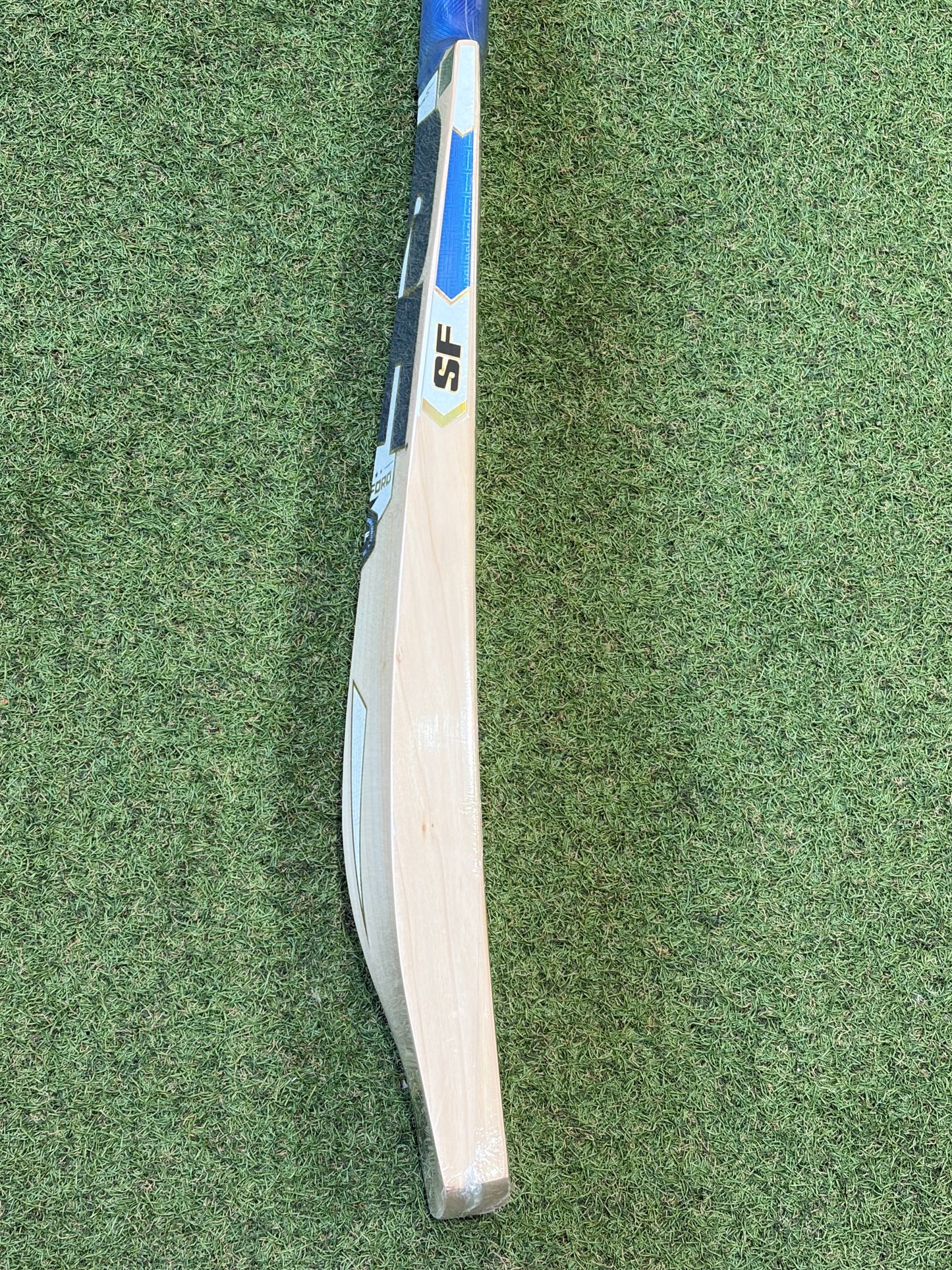 SF Magnum Icon Cricket Bat (2lb 8oz)