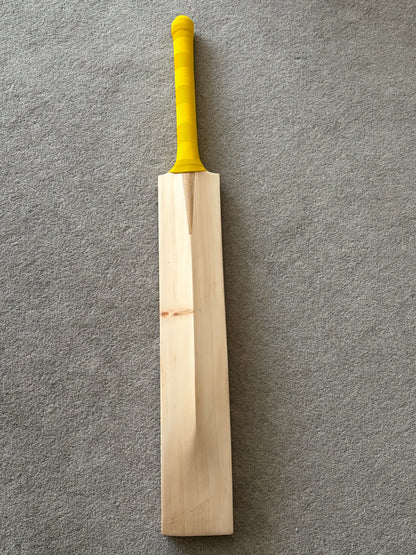 CA Plain Customised Cricket Bat (2lb 7oz)
